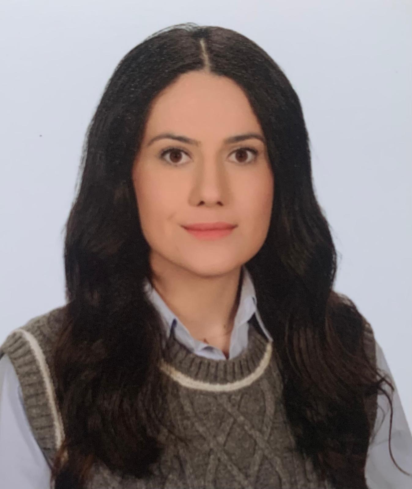 iris_karakas.jpeg (120 KB)