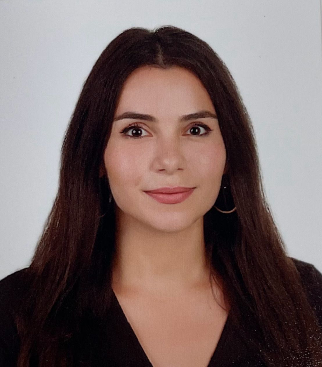 zeyneb_dolan.jpeg (117 KB)