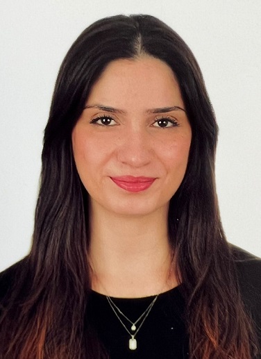zeynep_ozlupinar.jpg (55 KB)
